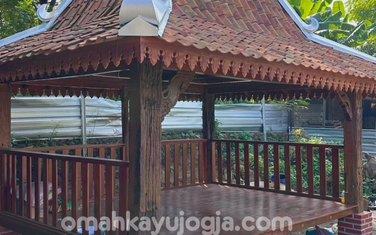 Gazebo Kayu